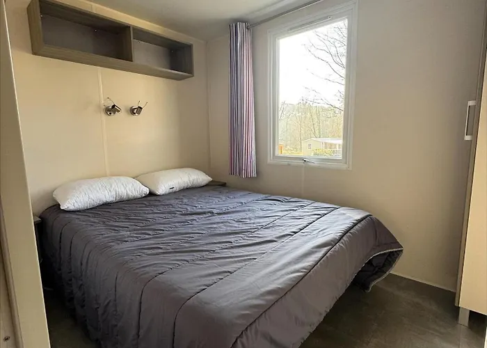 Camping Au Coeur De La Pinède *